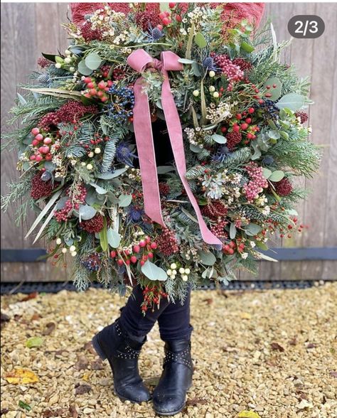 Heather Wreath, Scottish Heather, Wreath Inspiration, Christmas Florals, Fresh Wreath, Flower Factory, Scottish Countryside, Blue Tissue Paper, Holiday Inspo