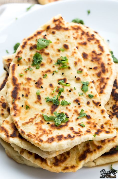 Famous Indian Butter Naan, great with curries and rice! Recipe with step by step pictures. Naan Bread Recipe No Yogurt, Rice Picture, East Indian Food, Butter Naan, Homemade Naan, Recipes With Naan Bread, Flat Breads, Naan Recipe, Cooking Bread