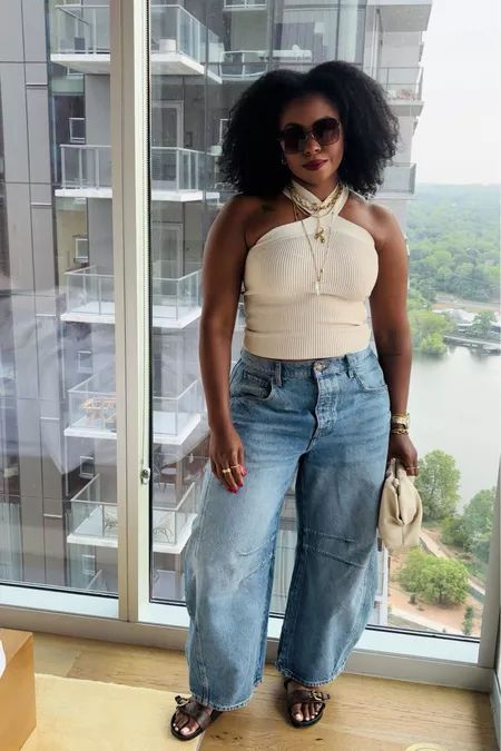 Cute Chic Outfits, White Denim Outfit, Happy Hour Outfit, Big Energy, Relationships Goals, Cozy Outfits, Jeans Outfit Women, Denim Day, Cruise Outfits