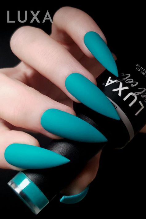 Matte Turquoise Nails, Teal Stiletto Nails, Aqua Green Nails, Aqua Nails Turquoise, Turquoise Blue Nails, Cyan Nails, Stiletto Nails Designs Summer, Aqua Blue Nails, Matte Gel Nails