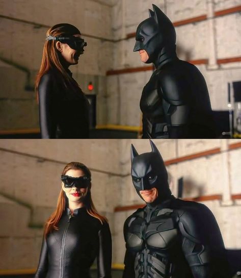 995 Likes, 6 Comments - DC Family (@dcfamily) on Instagram: “Anne Hathaway & Christian Bale during a costume test for 'The Dark Knight Rises.' 🦇…” Catwoman Matching Pfp, Batman And Catwoman Matching Pfp, Dark Knight Rises Catwoman, Bruce And Selina, Batman Christian Bale, Anne Hathaway Catwoman, Batman Tv Show, Geek Room, League Of Heroes