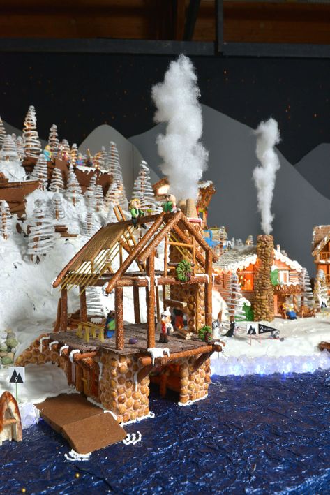 Gingerbread House Mountain, Gingerbread Scene Ideas, Ski Lodge Gingerbread House, Gingerbread Building Ideas, Gingerbread Ski Lodge, Gingerbread Boat, Gingerbread Village Ideas, Ginger Bread Village, Gingerbread Village Display