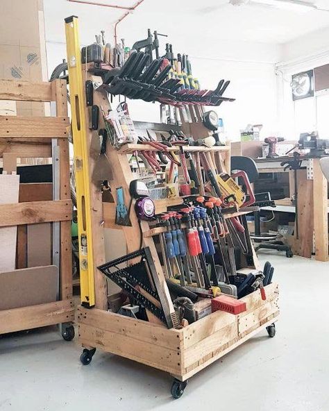 Top 80 Best Tool Storage Ideas - Organized Garage Designs Tool Storage Ideas, Organized Garage, Garage Designs, Garage Organization Tips, Storage Shed Organization, Garage Workshop Organization, Garage Organization Diy, Garage Tool Storage, Woodworking Shop Layout