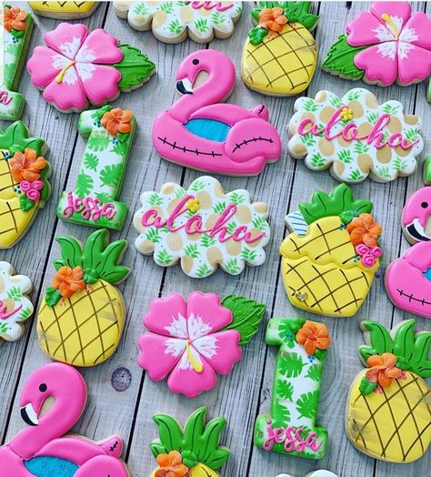 Summer Party Cake, Flamingo Cookies, Hawaii Birthday Party, Luau Cookies, Hawaiian Cookies, Summer Sugar Cookies, Summer Cookie, Beach Cookies, Luau Baby Showers