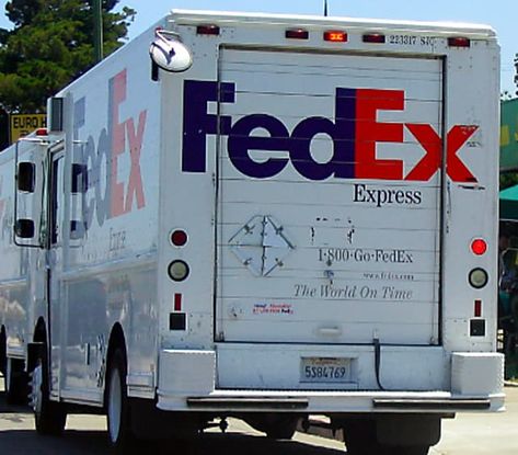 A FedEx employee who had her truck stolen in Hackensack clung to its side door for 20 feet before police located the suspected thief and vehicle parked few streets away, authorities said.The FedEx driver told police she delivering a pack... Delivering Package, Fedex Truck, Apple Card, Mail Truck, File Manager, Women Looking For Men, Airport Pictures, Delivery Pictures, Apple Gift Card