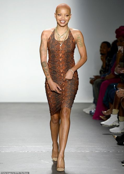 Slick Woods Slick Woods, White Skirt Suit, Black Supermodels, Miami Fashion Week, Bald Head Women, Short Neck, Chantel Jeffries, Bald Women, Neck Bodycon Dress