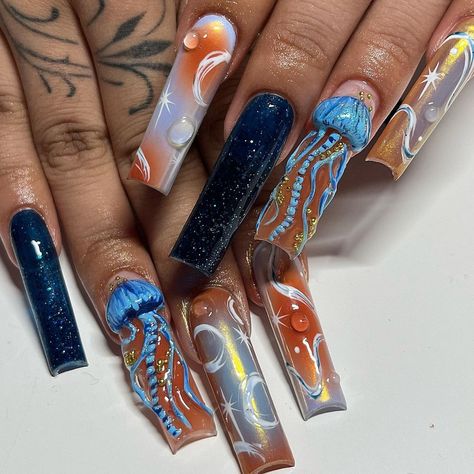 #jellyfishnails #nailart #nailtech #jellyfish #beach #nailsart #chrome #naildesign #summernails Crazy Nails Ideas, Square Acrylic Nails Summer, Jellyfish Nails, Fish Nails, Nail Goals, Boho Nails, Punk Nails, Long Acrylic Nail Designs, Dope Nail Designs