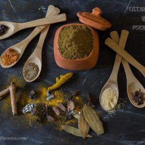 Curry Spice Mix, Meat Masala, Curry Masala, Jackfruit Curry, Prawn Dishes, Masala Powder Recipe, Spice Mix Recipes, Bengali Food, Curry Spices