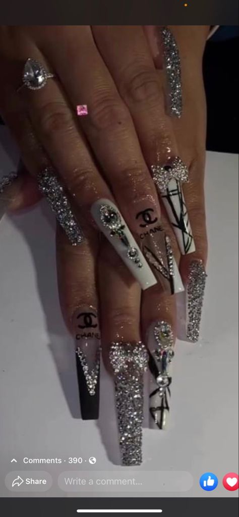 Chanel Aesthetic Nails, Nails With Fur Ball, Designer Nails Chanel, Channel Nails, Chanel Aesthetic, Chanel Nails, Pretty Nail Art Designs, Exotic Nails, Newborn Girl Outfits