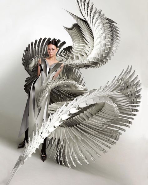 Parametric nature is the core of Yimeng Yu's aesthetic research - Visual Atelier 8 Yimeng Yu, Avangard Style, Fashion Armor, Avangard Fashion, Aesthetic Research, Wearable Sculpture, Canvas Embroidery, Conceptual Fashion, Digital Fashion