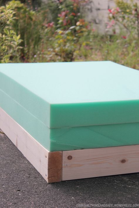 foam sat on top of ottoman base copy Diy Large Ottoman, How To Make Ottoman, Diy Ottoman Coffee Table, Diy Tufted Ottoman, Diy Footstool, Custom Ottoman, Ottoman Base, Diy Furniture Repair, Diy Furniture Upholstery