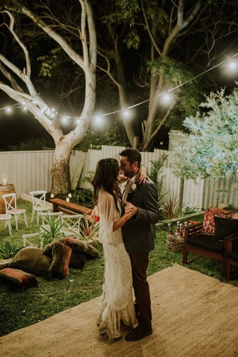 Boho Backyard Wedding, Backyard Wedding Photography, Small Outdoor Wedding, Boho Backyard, Backyard Wedding Dresses, Backyard Wedding Ceremony, Small Backyard Wedding, Patio Wedding, Wedding Backyard Reception