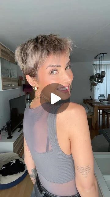 Short Hair Sweethearts on Instagram: "@jejojejo87 

❤️😍❤️😍❤️😍❤️😍❤️😍❤️😍❤️😍❤️

#shorthair #shorthaircut #pixiecut #pixie #pixiehaircut #shorthairideas #hair #hairfashion #shorthairstyles #shavednape #buzzcutfeed #undercut #shorthairdontcare #hairporn #shorthairideas #shorthairrocks #girlswithshorthair #girlswithundercut #girlswithshavedheads #beautifulgirls #inkedgirls #girlswithtattoos #baldgirls #hairinspo #shorthairsweethearts #pixietutorial #shorthairtutorial" Super Short Pixie Hair, How To Style Short Hair Pixie Tutorials, Haircuts Long, Short Mullet, Girls With Shaved Heads, Pixie Cut Styles, Curly Mullet, Shaved Nape, Mullet Hairstyle Women