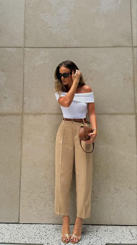 IG: @thacianamesquita Summer Work Clothes Professional, Estilo Old Money, Mom Outfits Spring, Elegantes Business Outfit, Mode Instagram, Business Casual Outfits For Work, Elegante Casual, Mode Ootd, Elegantes Outfit