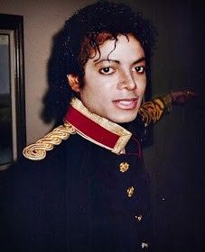 Michael jackson 🖤✨ Michael Jackson 1983, I Feel Bad, Michael Jackson Rare, Big Brown Eyes, Being A Mother, Joseph Jackson, Michael Jackson Pics, King Of Pop, His Smile