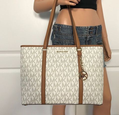 Dream Handbags, Michael Kors Tote Bag, Bear Leather, Casual Pumps, Brown Leather Totes, Woman Bags Handbags, Zip Tote, Leather Shoes Woman, Chic Handbags