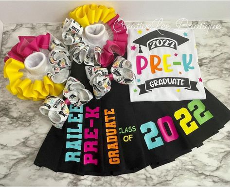 Pre K Graduation Outfit Girl, Fabulous Photoshoot, Graduation Kindergarten, Kid Birthday Outfits, Kids Outfits Daughters, Grad Outfits, Pre K Graduation, Graduation Party Diy, Senior Ideas