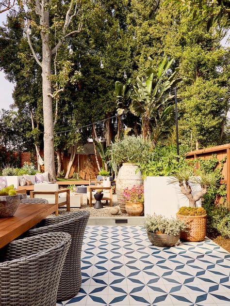 Backyard Party Inspiration, Tile Pavers Backyard, Spanish Style Backyard Landscaping, Tile Backyard, Spanish Backyard, Apartment Backyard, Backyard Landscapes, Pearl House, Large Pavers