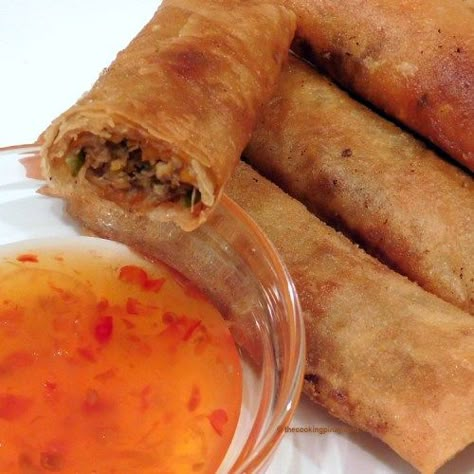 Chinese Lumpia Recipe, Beef Lumpia, Lumpia Recipe Filipino, Filipino Egg Rolls, Resep Makanan Beku, Lumpia Recipe, Pan Pork Chops, Recipe With Ground Beef, Spaghetti With Ground Beef