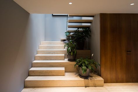 Stairs in stone Stairs With Landing, Stairs Landing, Open Stairs, Stairs Design Interior, Case Study Houses, Interior Staircase, Exterior Stairs, Stairs Design Modern, Stairway Design