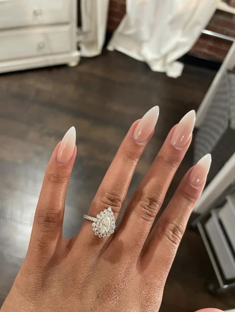 White Oval Nails, White Stiletto Nails, Engagement Nails, White Tip Nails, Kutek Disney, Unghie Sfumate, Girly Acrylic, Manikur Kuku, Pink Ombre Nails