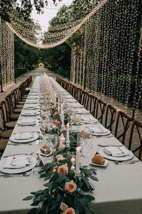 amazing greenery wedding garden table ideas at home Kasut Pengantin, Dream Garden Wedding, Funny Vine, Wedding Spain, Small Weddings, Garden Wedding Decorations, Outdoor Dinner, Outdoor Wedding Decorations, Long Table