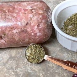 Pork Sausage Seasoning Recipe, Homemade Breakfast Sausage Recipe, Breakfast Sausage Seasoning, Sausage Spices, Sausage Making Recipes, Homemade Breakfast Sausage, Turkey Breakfast Sausage, Homemade Sausage Recipes, Sausage Seasoning