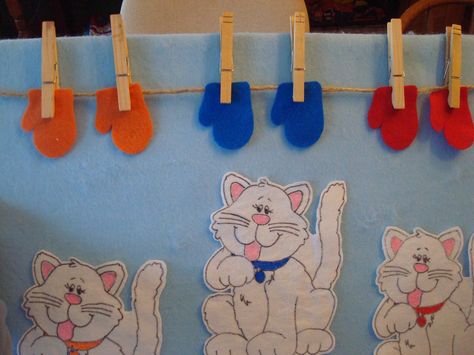 MiSS ALiSON iS BLOGGiNG!: Three Little Kittens Three Little Kittens Lost Their Mittens, November Themes, Nursery Rhymes Preschool Crafts, Nursery Ryhmes, Nursery Rhyme Art, Nursery Rhyme Crafts, Junior Kindergarten, Winter Child, Nursery Rhymes Preschool