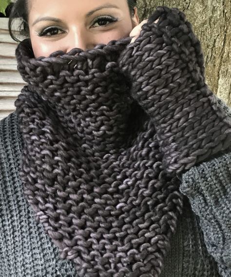 Zippy Fall Cowl Set - KB Looms Blog KB Looms Blog Free Knit Shawl Patterns, Bandana Cowl, Sock Loom, Loom Tutorials, Loom Scarf, Loom Yarn, Shrug Knitting Pattern, Knitting Board, Malabrigo Rasta