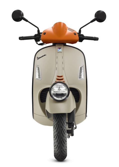 Royal Alloy, Vespa Gtv, Custom Scooter, Props Ideas, Vespa S, Classic Vespa, Italian Scooter, Vespa Gts, Vespa Lambretta