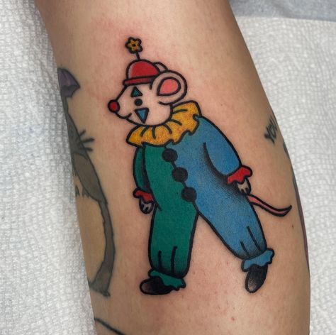 My newest clown, Mr. mouse joining his other clown friends that I’ve done so far! Swipe to the end to see 2 clown designs I have available! Can be black and grey or color! DM if interested! Trad Clown Tattoo, Matching Clown Tattoos, Circus Tattoo Traditional, American Traditional Clown Tattoo, Vintage Clown Tattoo, American Traditional Clown, Traditional Clown Tattoo, Clown Face Tattoo, Trad Sleeve