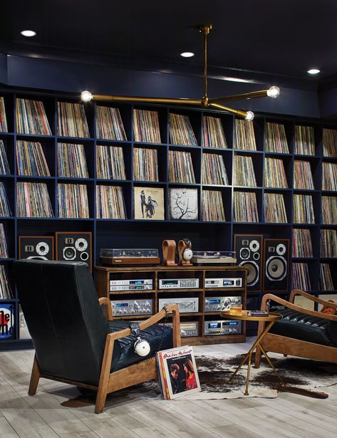 Vinyl Record Room, Audiophile Room, Hifi Room, Industrial Music, Music Room Design, Dj Room, Home Music Rooms, Vinyl Room, Record Room