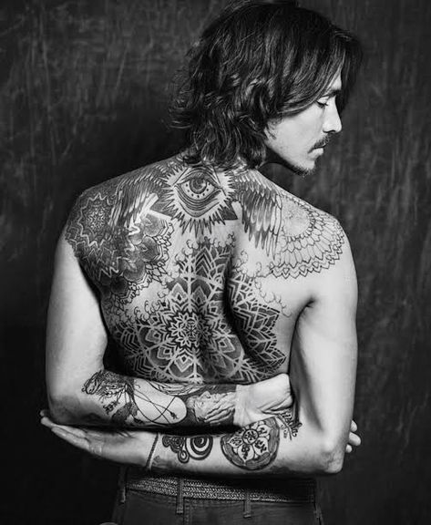 Incubus Tattoo, Brandon Boyd Art, Brandon Boyd, Grunge Boy, Incubus, Love Hurts, Polynesian Tattoo, Boy Bands, Tattoo Designs