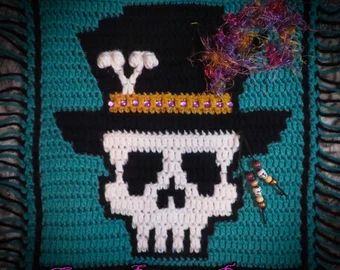 CBirdCrochetPatterns - Etsy Goth Crochet Decor, Crochet Skull Blanket Pattern Free, Mosaic Crochet Square, Skull Mosaic, Halloween Mosaic, Crochet Pour Halloween, Crochet Skull, Confection Au Crochet, Mosaic Crochet