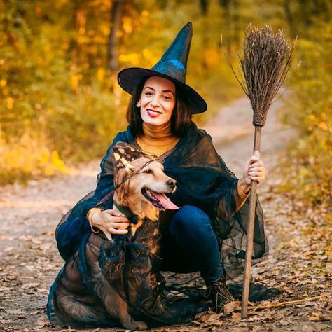 Dog And Owner Costumes, Dog And Human, Matching Halloween Costumes, Duo Costumes, Halloween 20, Matching Halloween, Dog Halloween Costumes, Pet Day, Dog Costumes