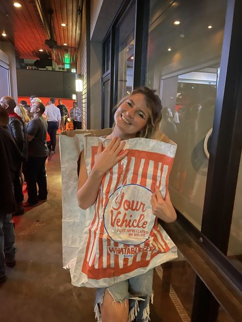 A cheap, but detailed DIY Halloween costume idea! Painting a lawn bag. You are what you eat. #Halloween #DIYCostume #EasyCostumeIdea Whataburger Costume, Halloween Diy Costume, Halloween Costume Idea, Diy Halloween Costume, Diy Costume, Halloween 2024, What You Eat, Diy Halloween, Halloween Diy