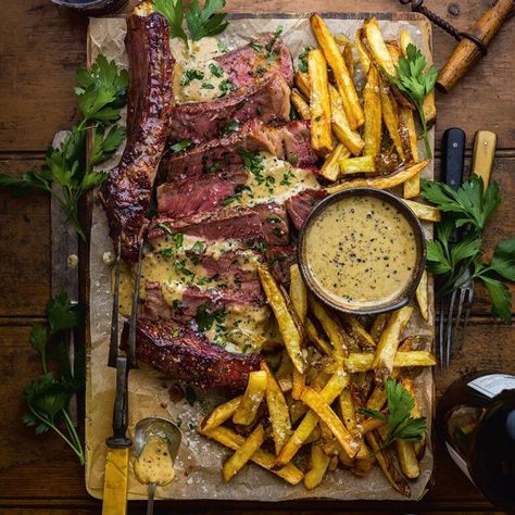 Steak Frites With Whisky-Peppercorn Sauce Recipe | Elle Gourmet Le Entrecote Sauce Recipe, Paris Steak Frites, Whiskey Steak Sauce, Fancy Beef Recipes, Steak Frites Sauce, Steak And Frites Paris, French Steak Recipe, Whiskey Peppercorn Sauce For Steak, What To Make With Steak