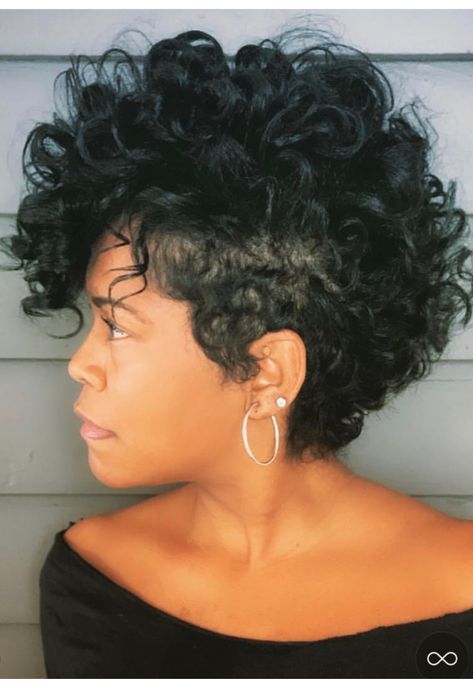 Fauxhawk Short Hair, Curly Fohawk Haircut For Women, Hair Styles2023, Mohawk Hairstyles For Black Women, Halle Berry Short Hair, Tapered Hairstyles, Mohawk Cut, Short Hair Mohawk, Curly Mohawk Hairstyles