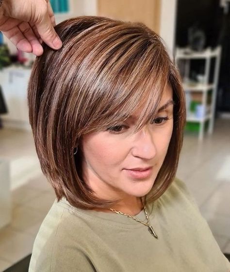 Medium Length Hair Styles With Side Bangs, Short Bangs Mid Length Hair, Mid Length Hair Bob, Medium Length Hair Styles Side Bangs, Medium Bob Hairstyles Shoulder Length, Womens Medium Length Haircut With Side Bangs, Medium Length Hair Side Swept Bangs, Mid Length Hairstyles For Women Over 50 Medium Layered, Shaggy Bob For Fine Hair Choppy Hairstyles Layered Haircuts