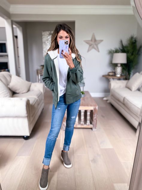 Jeans With Hoodie Outfit, Shu Shop Sneakers Outfit, Outfits With Wedge Sneakers, Hightop Sneaker Outfit, Wedge Sneakers Outfit, Sherpa Lined Hoodie, Sneaker Outfits Women, Jeans And Wedges, Lined Hoodie