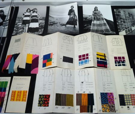 fabric swatches and flat illustrations in a tri-fold presentation Fabric Swatch Display Ideas, Fabric Presentation Ideas, Fabric Swatch Book Ideas Fashion Design, Fashion Collection Presentation, Fabric Presentation, Fabric Portfolio, Sketchbook Presentation, Fabric Swatch Display, Material Color Palette