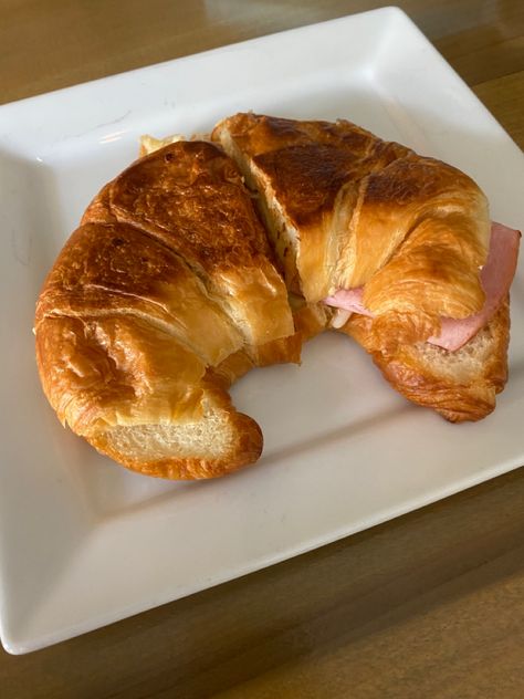 Ham Bagel, Ham Cheese Croissant, Ham And Cheese Croissant, Cheese Croissant, Pregnancy Cravings, Ham Cheese, Food Obsession, Asian Food, Food Cravings