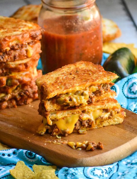 Tex Mex Grilled Cheese - 4 Sons 'R' Us Gourmet Grilled Cheese Sandwich Recipes, Grilled Cheese Sandwich Recipes, Grilled Cheese Recipes Gourmet, Recipes With Velveeta Cheese, Hamburger In Crockpot, Guacamole Grilled Cheese, Gourmet Grilled Cheese Sandwich, Fancy Grilled Cheese, Perfect Grilled Cheese