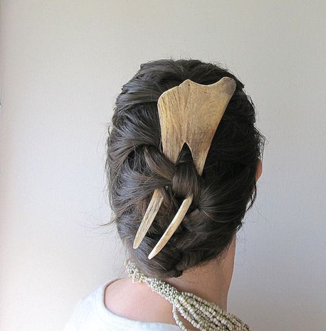 Elk Antler Hair piece... Unusual Fashion, Carved Antler, Hair Forks, Elk Antler, Elk Antlers, Hair Fork, Hair Adornments, Comb Hair, Hair Ornaments