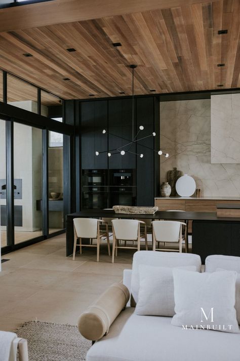 Modern Rustic Design Home, Wood Ceiling House, Wall And Ceiling Panelling, Wood On Ceiling Living Room, Kitchen Design High Ceiling, Wood Ceilings Kitchen, Wooden Ceiling Kitchen, Modern Ranch House Interior Design, Cedar Interior Walls