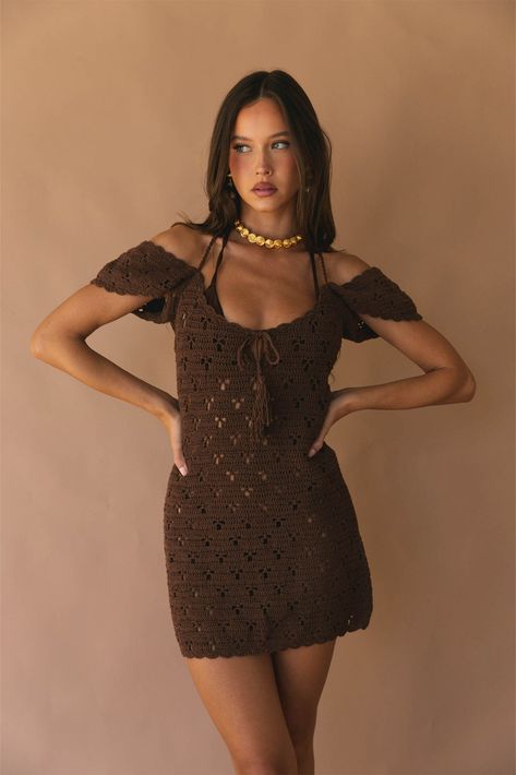 Brown Crochet Dress Outfit, Crochet Aesthetic, Crochet Fall, Crochet Halter, Crochet Mini Dress, Crochet Lovers, Clothing Size Chart, Crochet Fashion, Crochet Dress