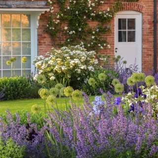 West Garden | Morton Hall Gardens Red Brick House Front Garden, Landscape Red Brick House, Red Brick House Landscaping, Farm Exterior, Brick Wall Gardens, Red Brick Wall, Brick Ranch, Garden Inspo, Cottage Exterior