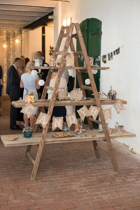 Candybar Diy Scheunen Hochzeit #candybar#wedding#diy Candybar Diy, Bar A Bonbon, Candy Bar Wedding, Boda Diy, Diy Barn, Diy Event, Wooden Ladder, Diy Bar, Marriage Ceremony