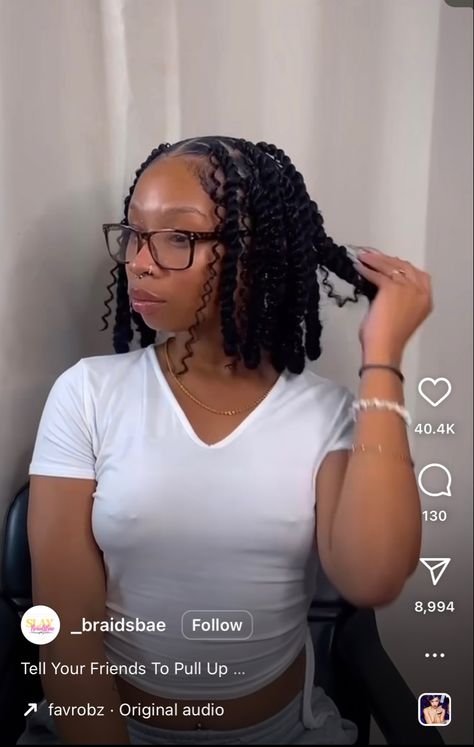 Big Short Passion Twist, Trendy Hairstyles 2023 Black Women, Passion Twist Short Hair, Natural Hair Passion Twist, Hairstyles For The Summer Black Women, Braided Hairstyles Easy Black Women, Black Woman Summer Hairstyles, Short Passion Braids, Natural Passion Twists