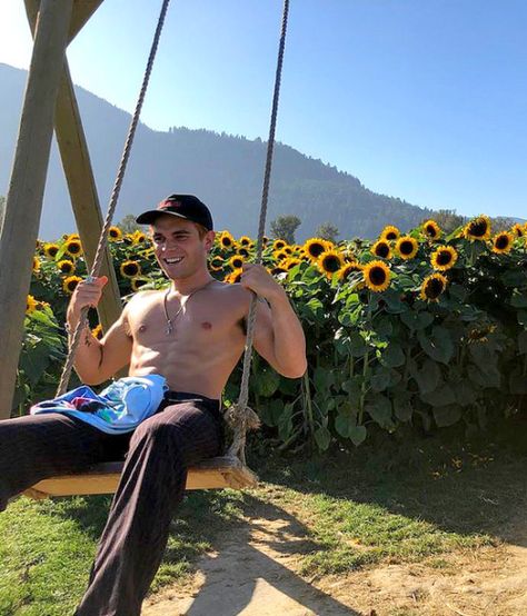 #kjapa 💛🌻 Kj Apa Aesthetic, Kj Apa Photoshoot, Kj Apa Instagram, Kj Apa I Still Believe, Kj Apa Armpit, James Fitzgerald, Riverdale Funny, Archie Andrews, Shirtless Men